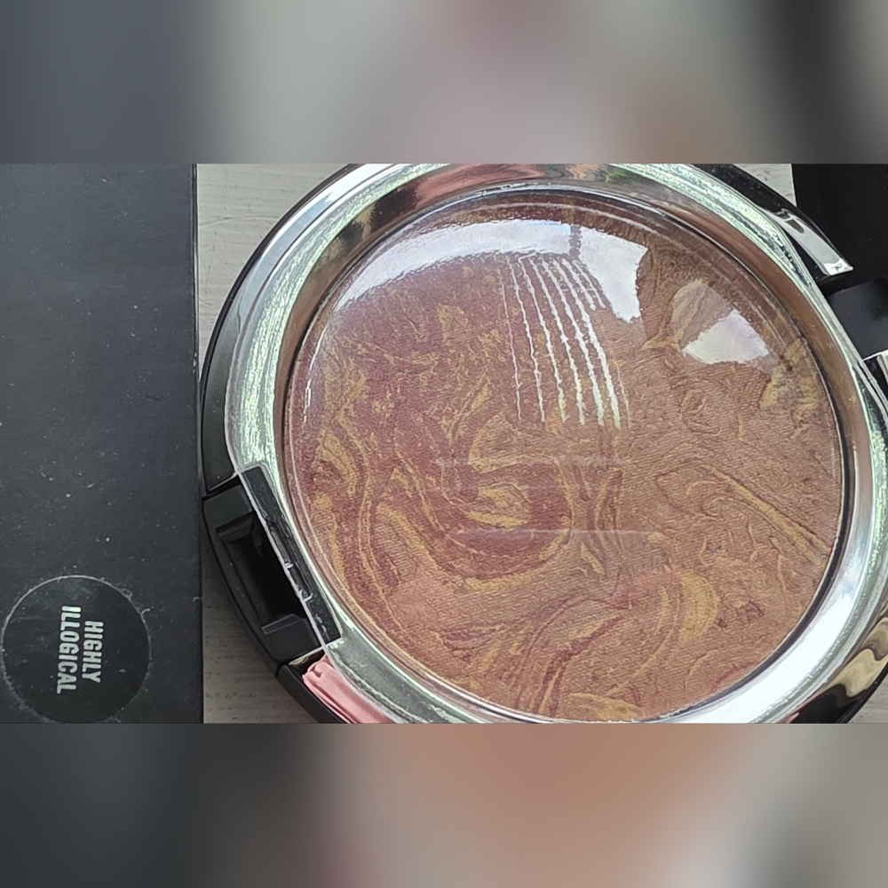 MAC Trip The Light Fantastic Powder Highly Illogical